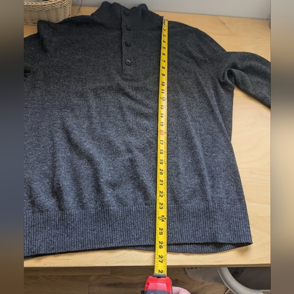 BANANA REPUBLIC Men Crewneck Shirt Long Sleeve 100% Merino Wool Size Large - Picture 9 of 9